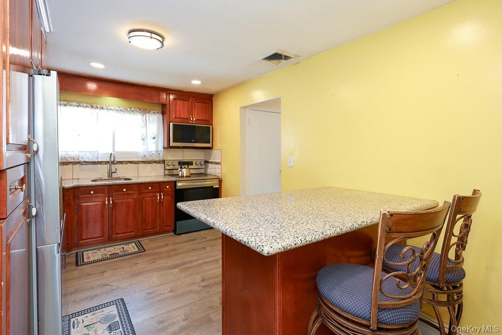 11 Valentine Street Property Photo 15