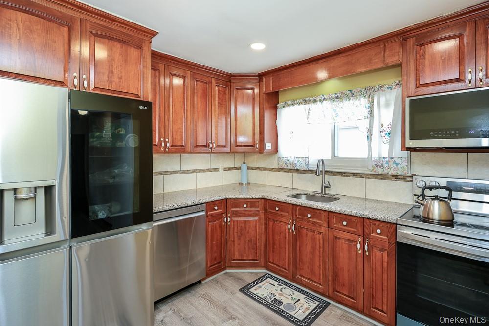 11 Valentine Street Property Photo 19
