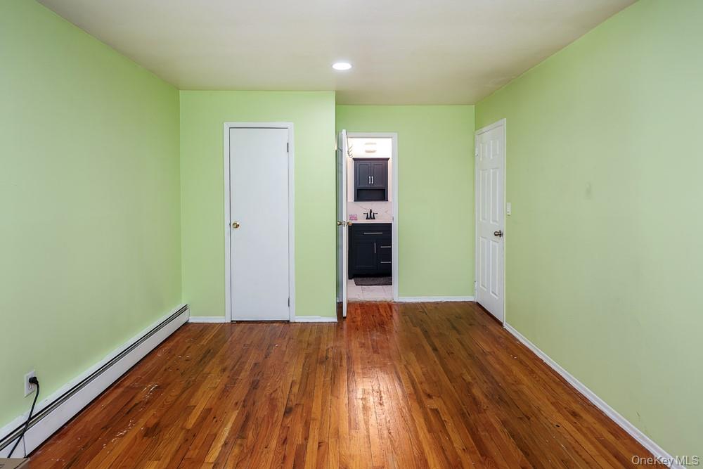 11 Valentine Street Property Photo 21