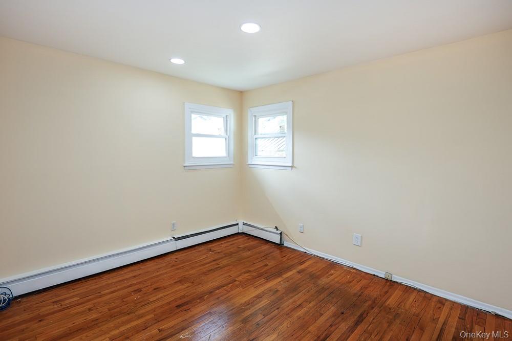 11 Valentine Street Property Photo 22