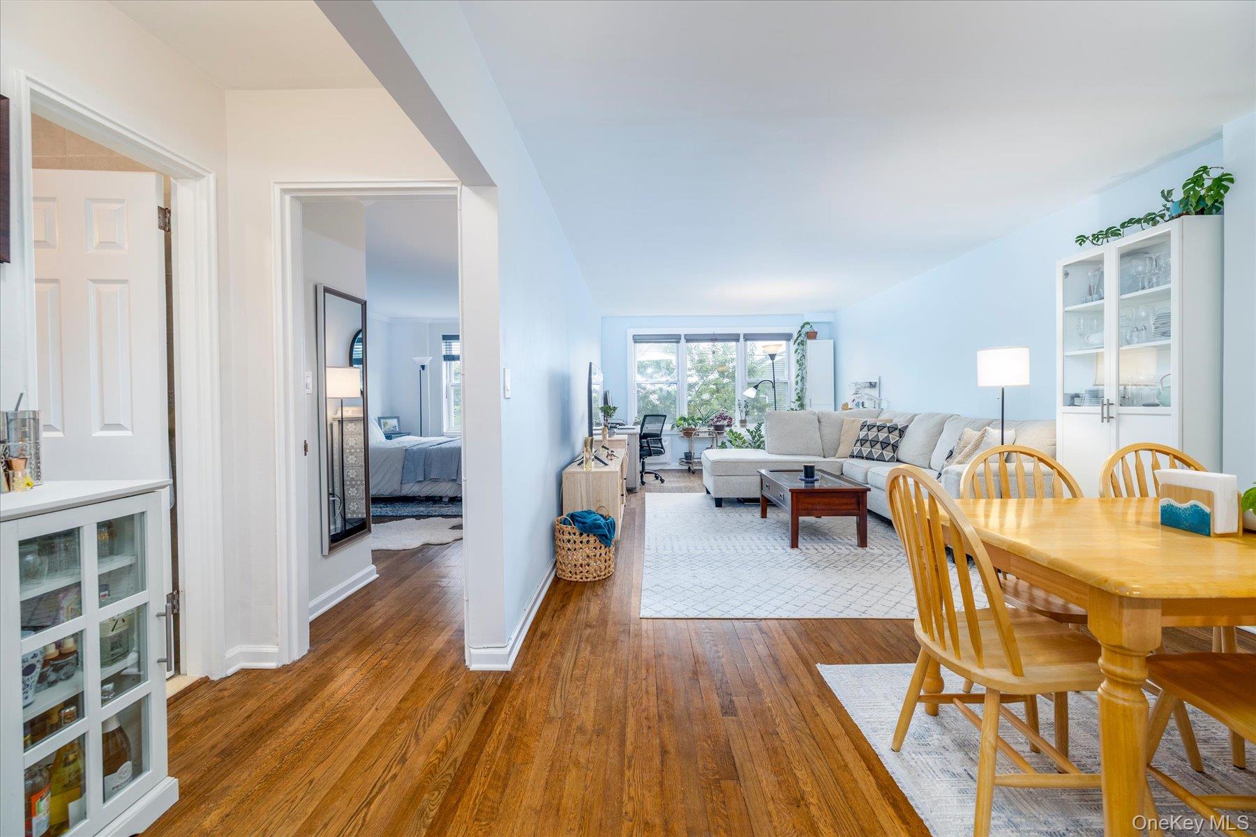 1 E Broadway 3c Property Photo 2