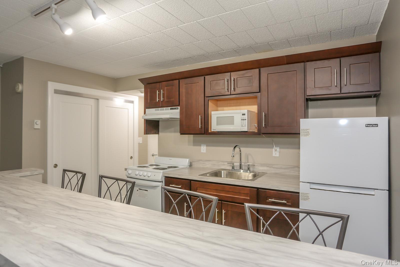 30 N Route 9w 37 Property Photo 2