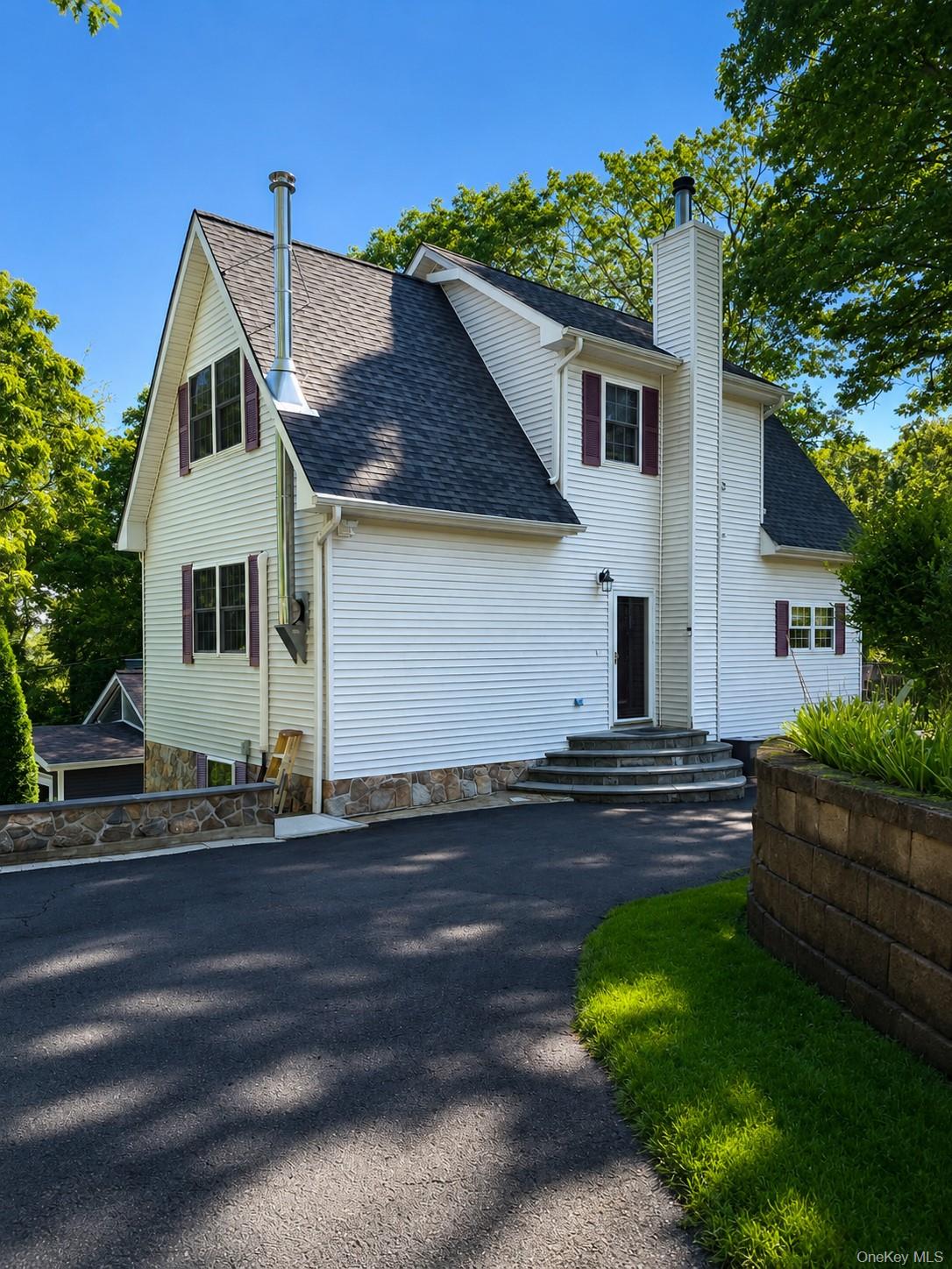 10 Jay Court Property Photo 1