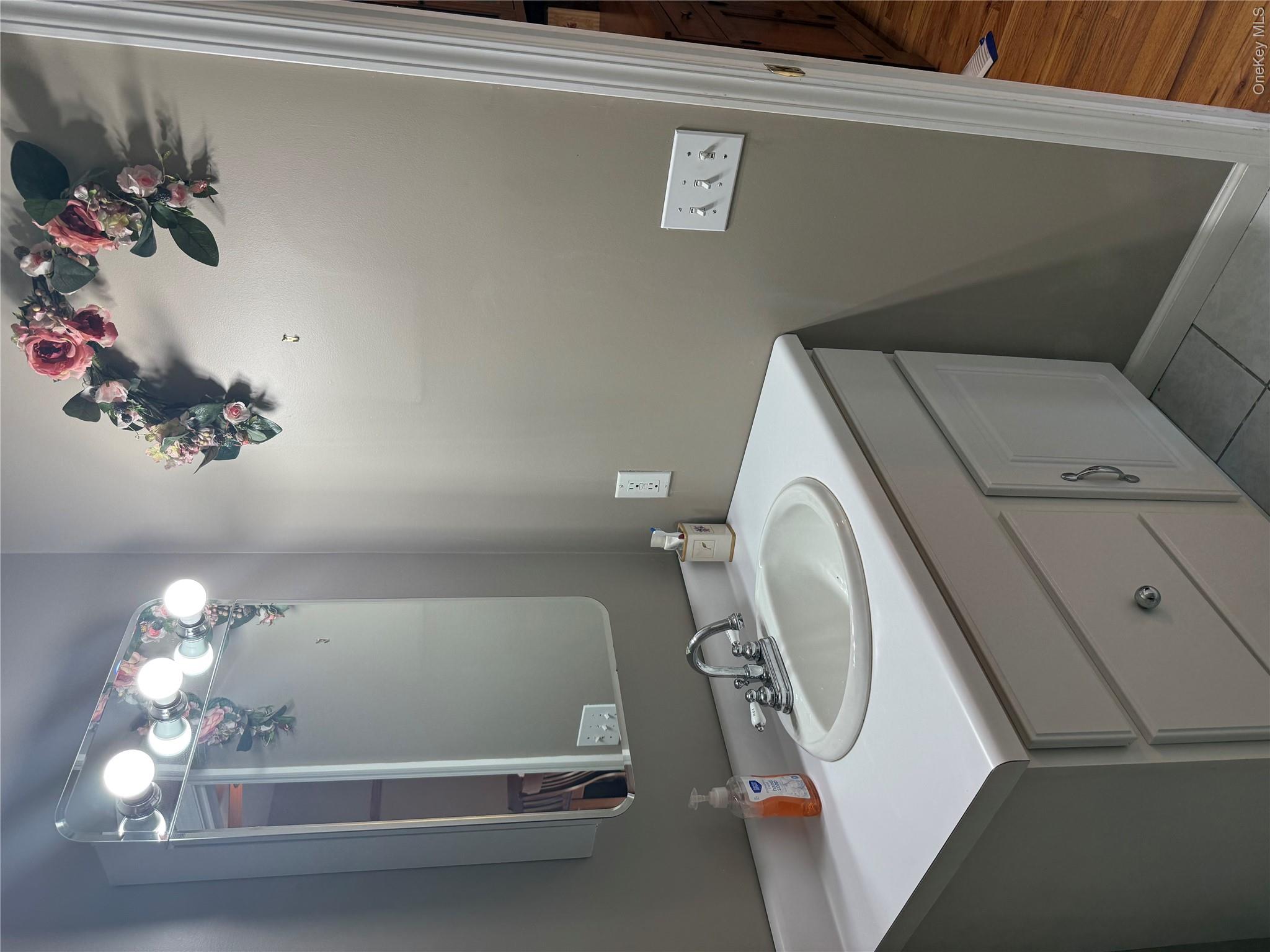 10 Jay Court Property Photo 14
