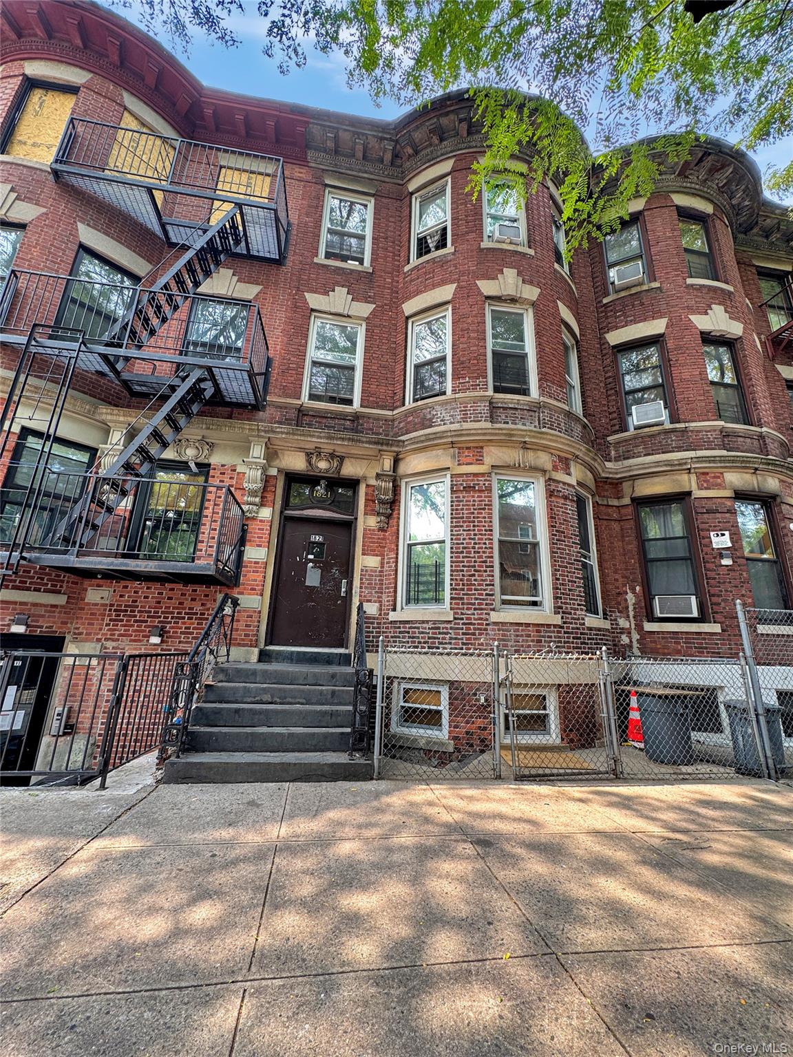 1821 Topping Avenue Property Photo 2