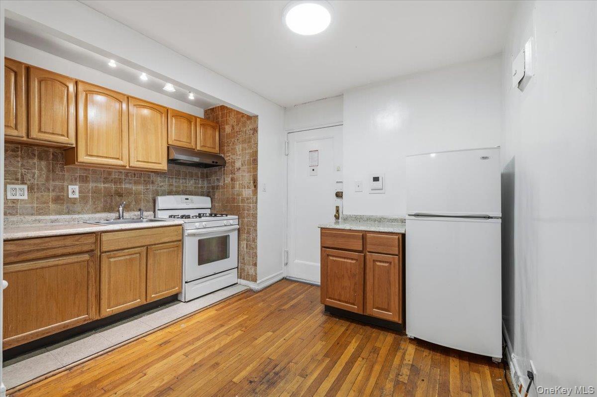 9255 Shore Road 3c Property Photo 5
