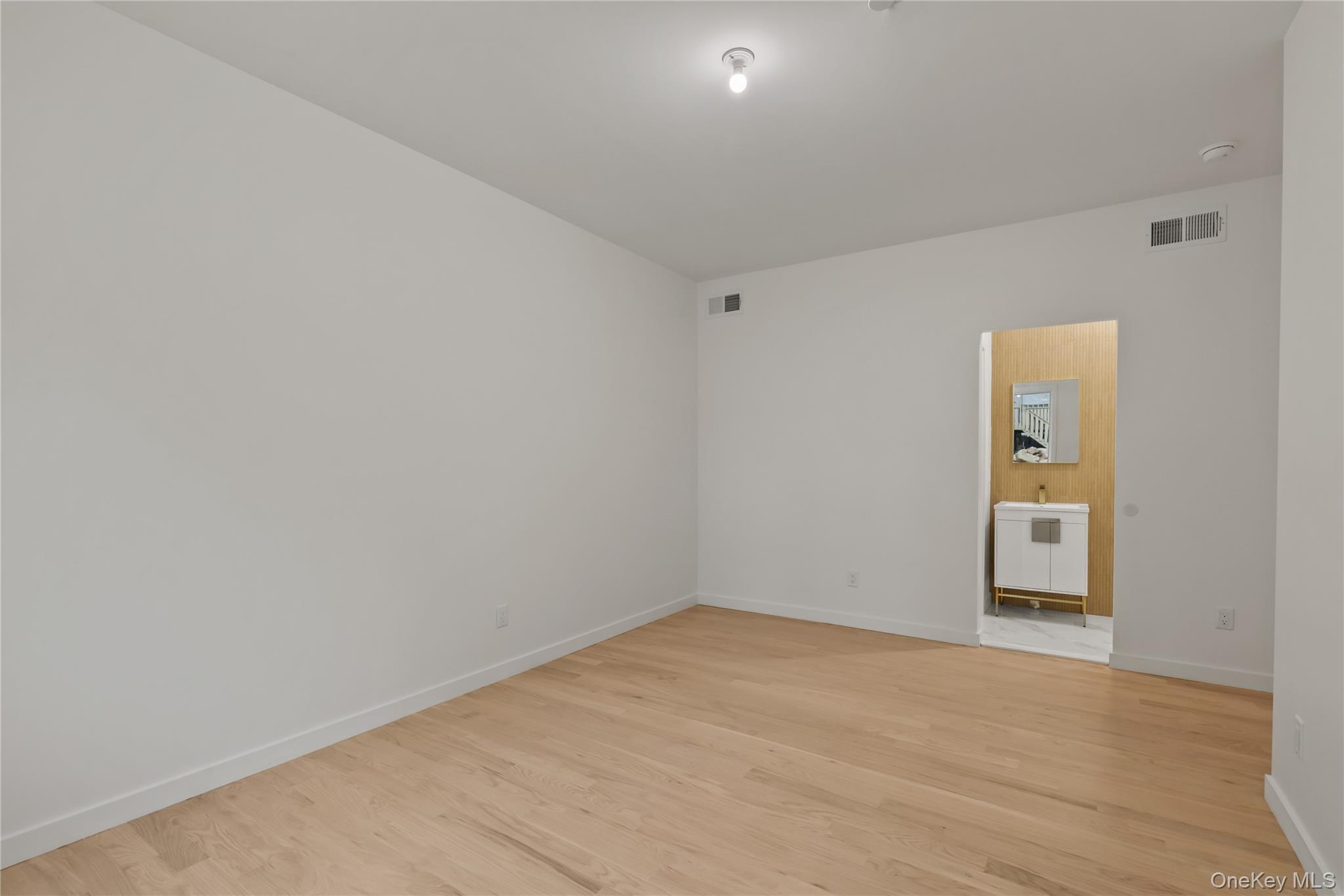 41 Saddle River Road 111 Property Photo 21