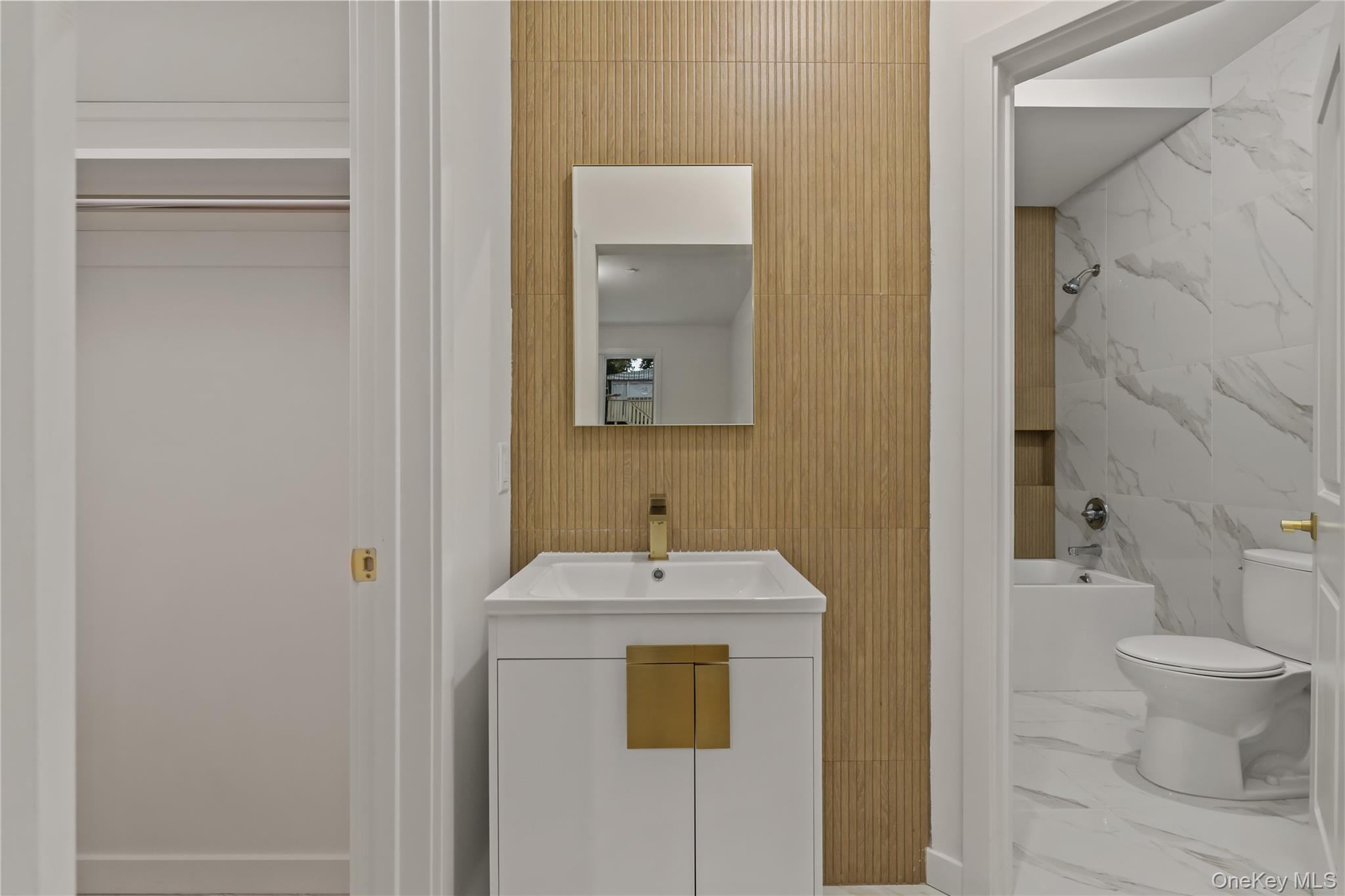 41 Saddle River Road 111 Property Photo 23