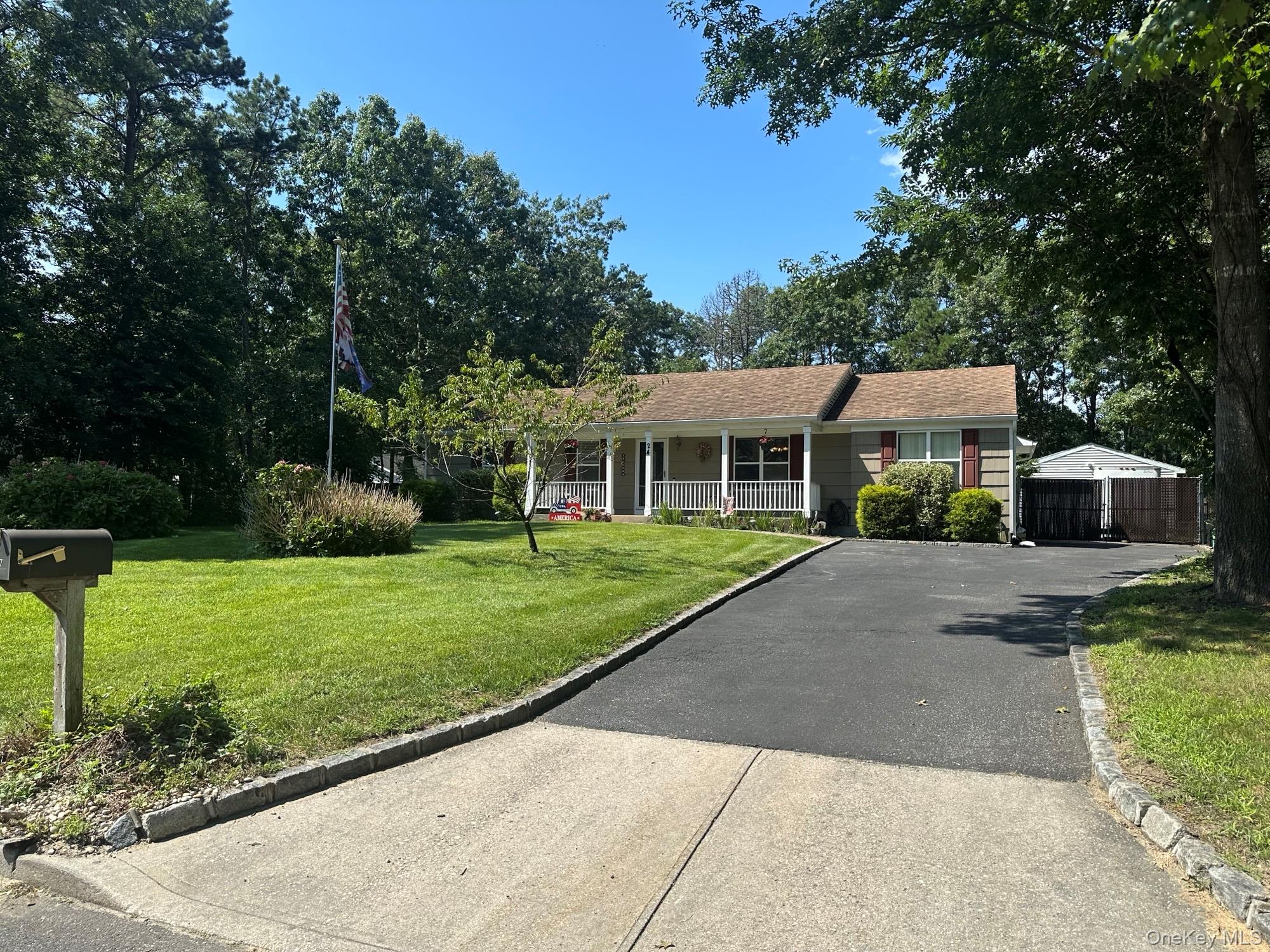 24 Evergreen Drive Property Photo 1