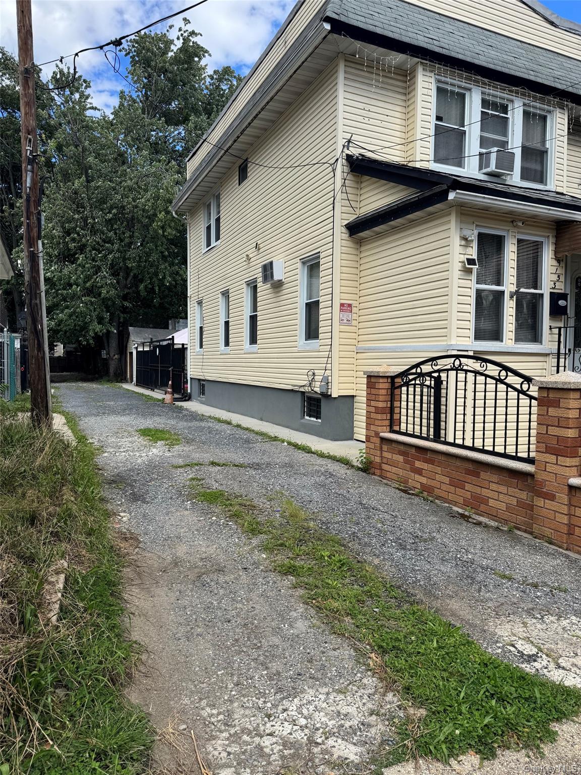 91-53 96th Street Property Photo 4