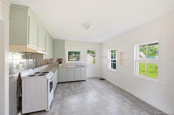 36 Railroad Ave. Property Photo 12