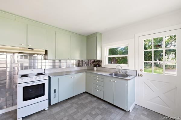 36 Railroad Ave. Property Photo 14