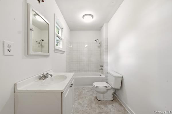 36 Railroad Ave. Property Photo 18