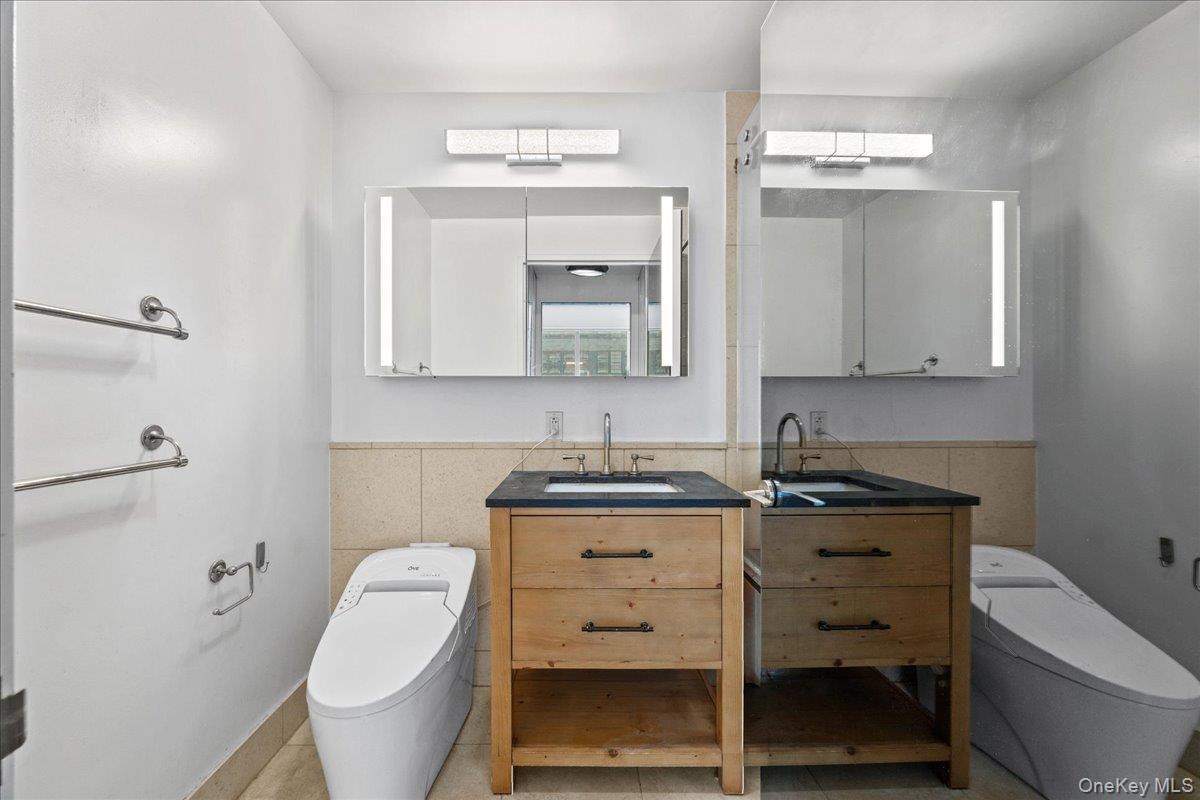 350 W 42nd Street 19i Property Photo 11