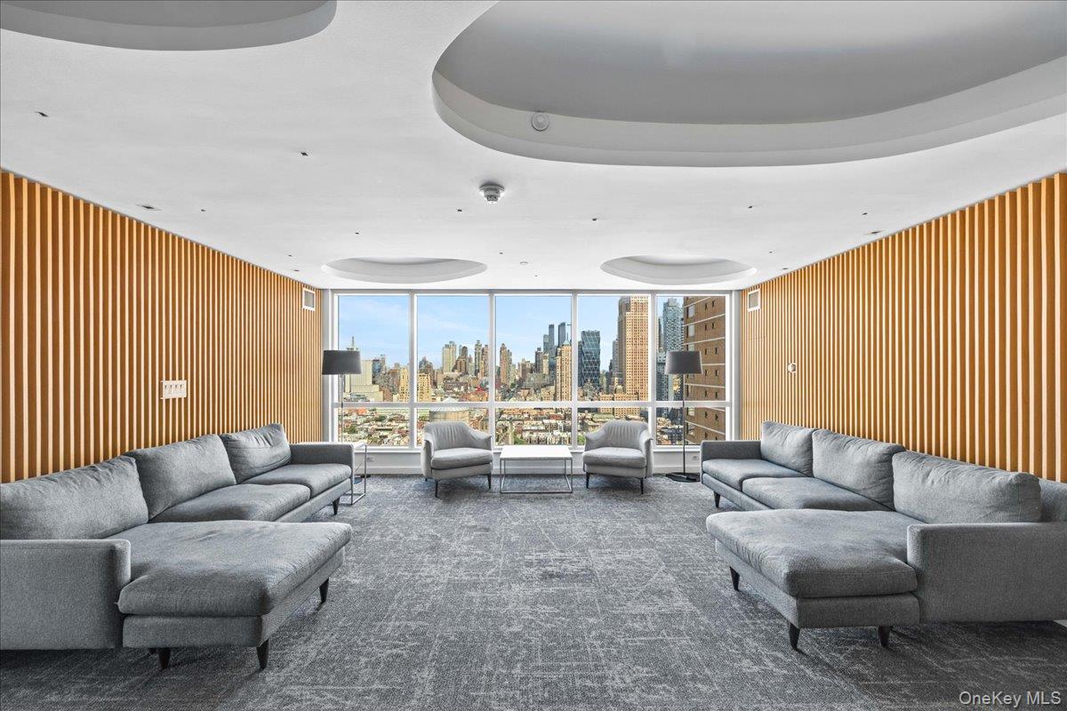 350 W 42nd Street 19i Property Photo 30