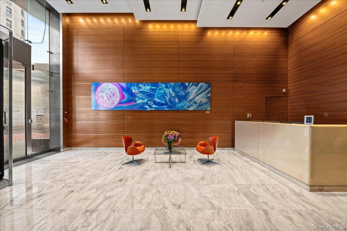 350 W 42nd Street 19i Property Photo 33