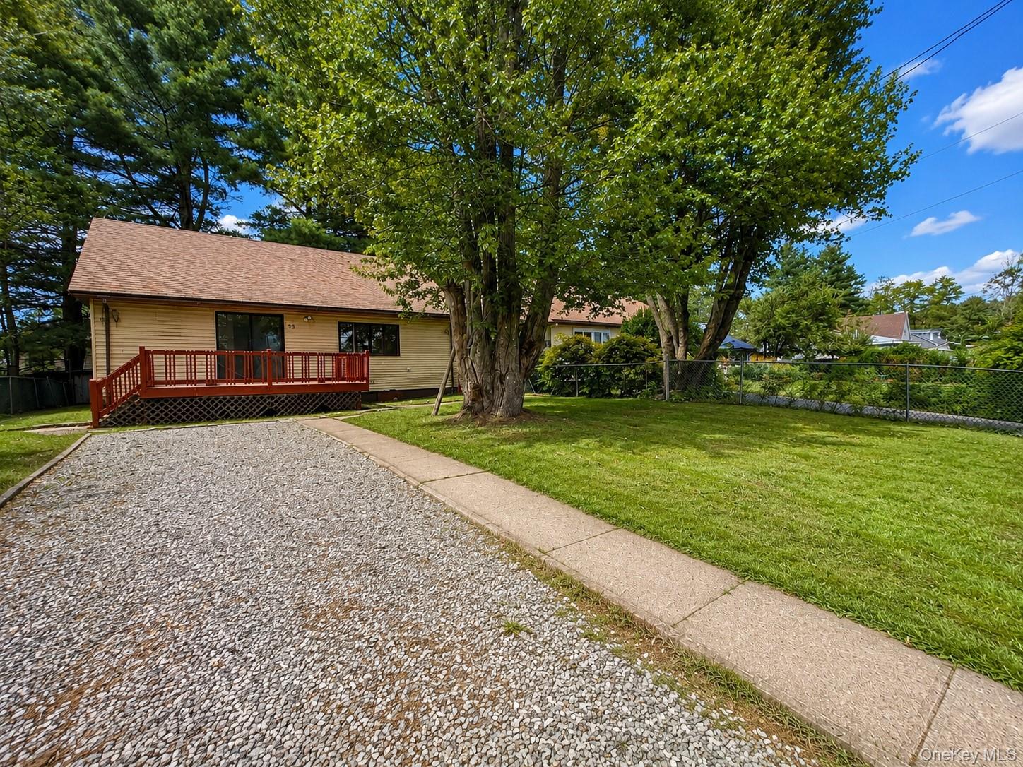 55 Hasbrouck A Road Property Photo 1