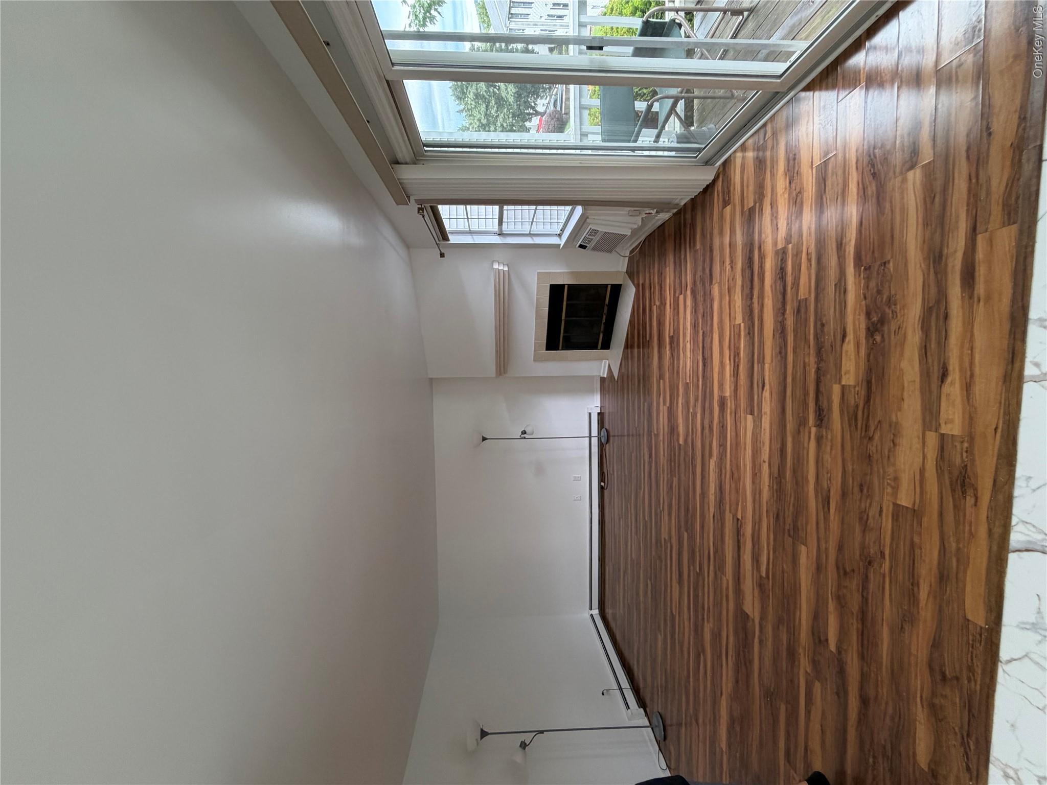 20 Lexington Hill 4 Property Photo 2