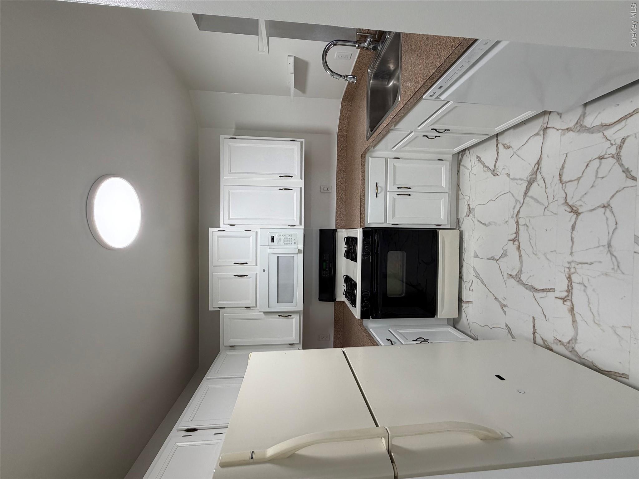 20 Lexington Hill 4 Property Photo 5