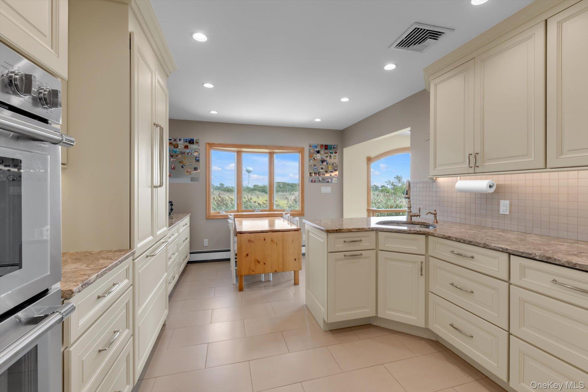 24 Donna Lane Property Photo 3