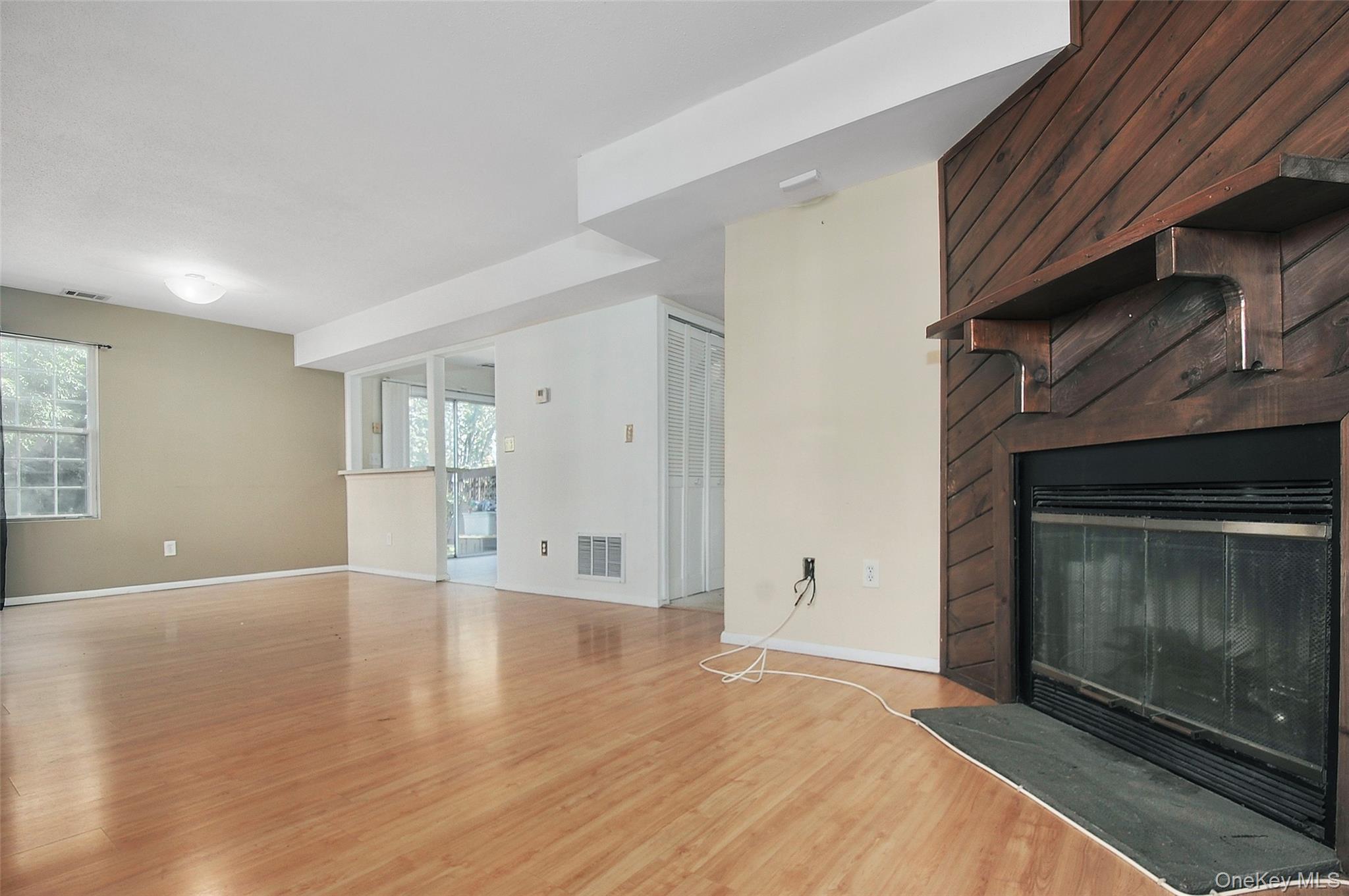 2921 Whispering Hills Property Photo 9