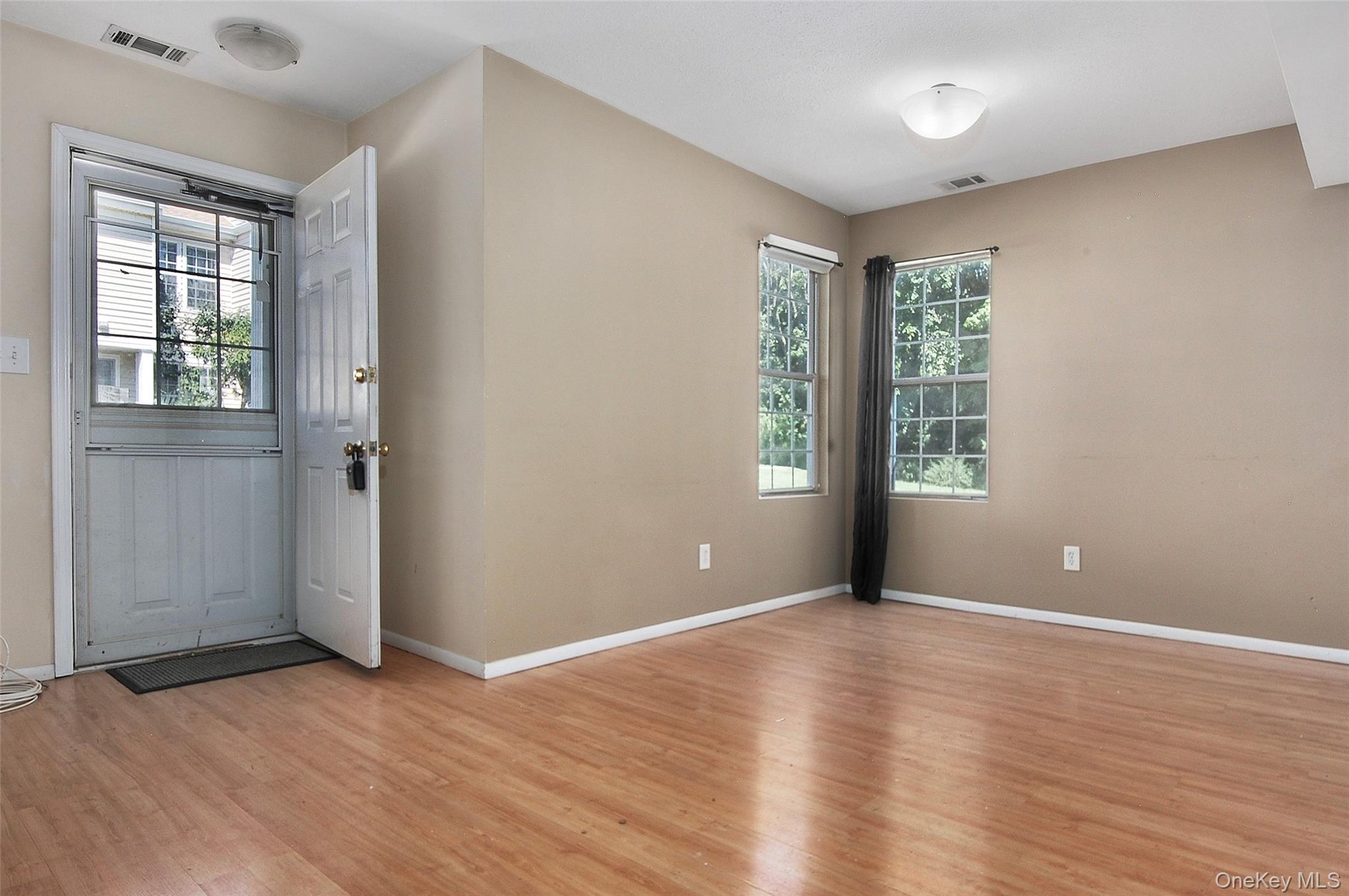 2921 Whispering Hills Property Photo 11