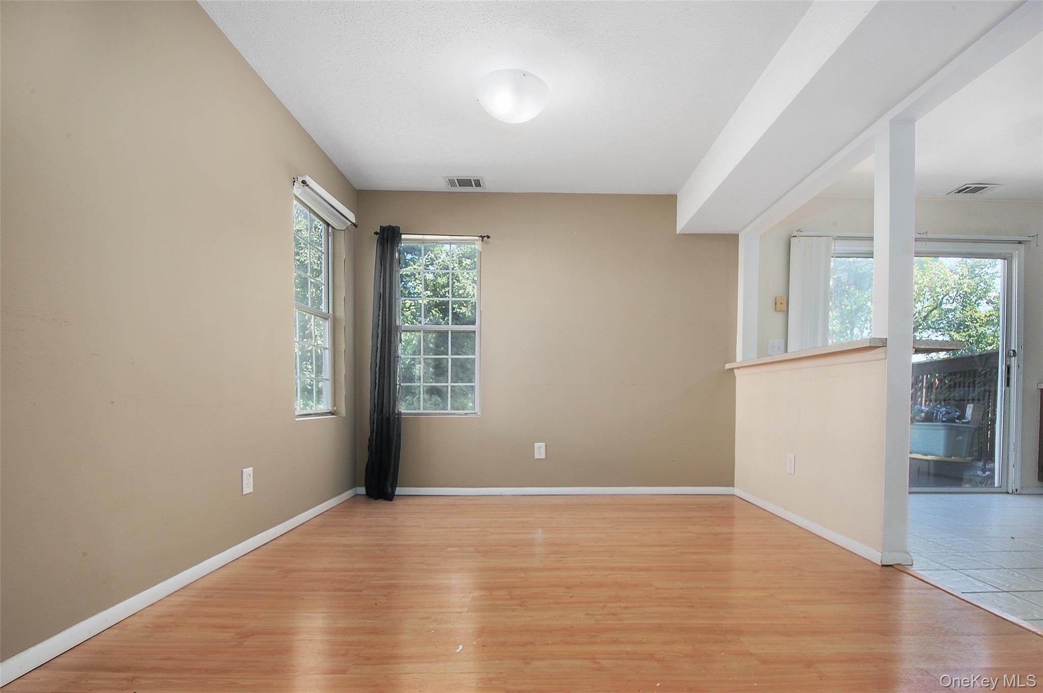 2921 Whispering Hills Property Photo 12