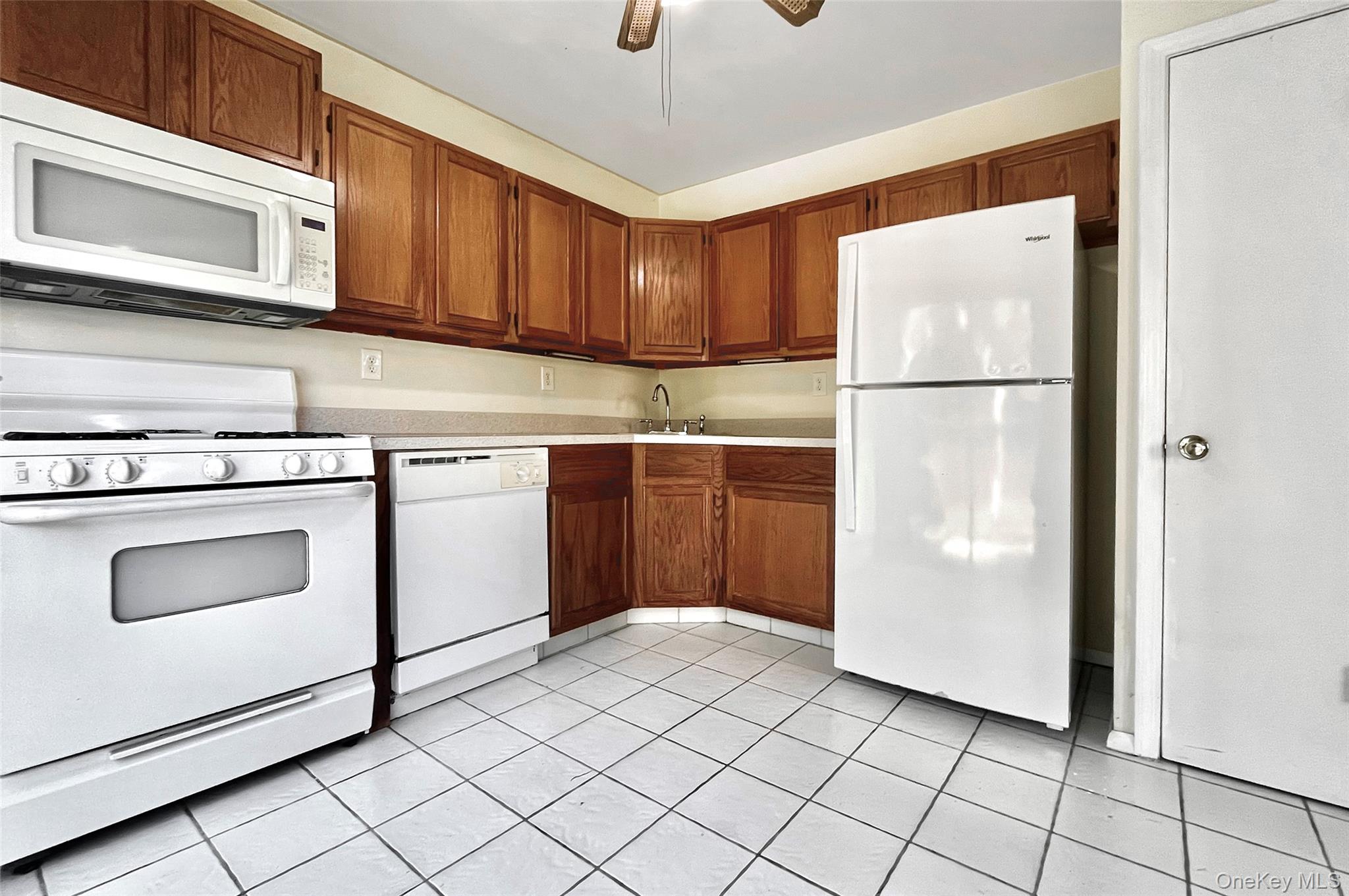 2921 Whispering Hills Property Photo 19