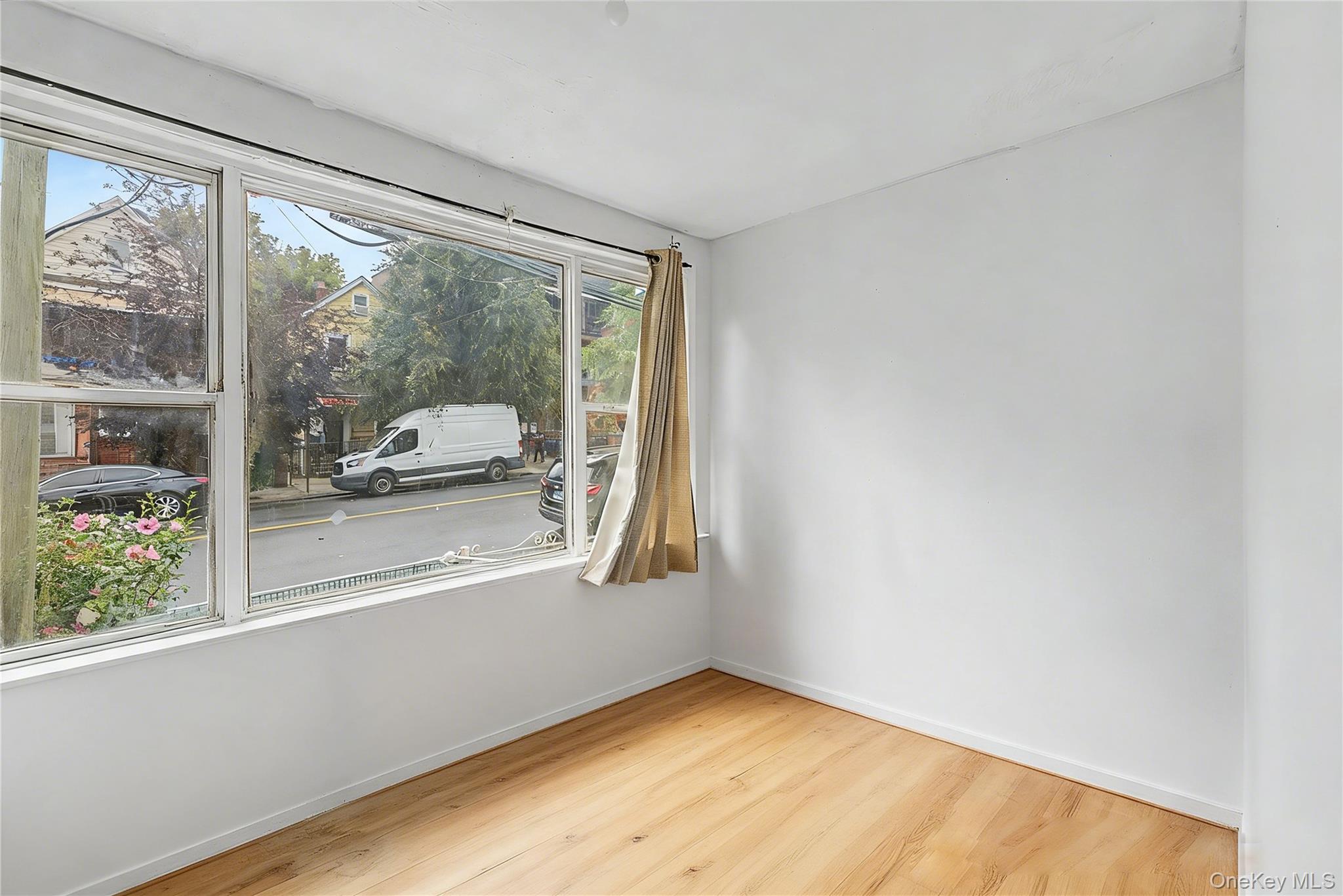 111-83 43rd Avenue Property Photo 7