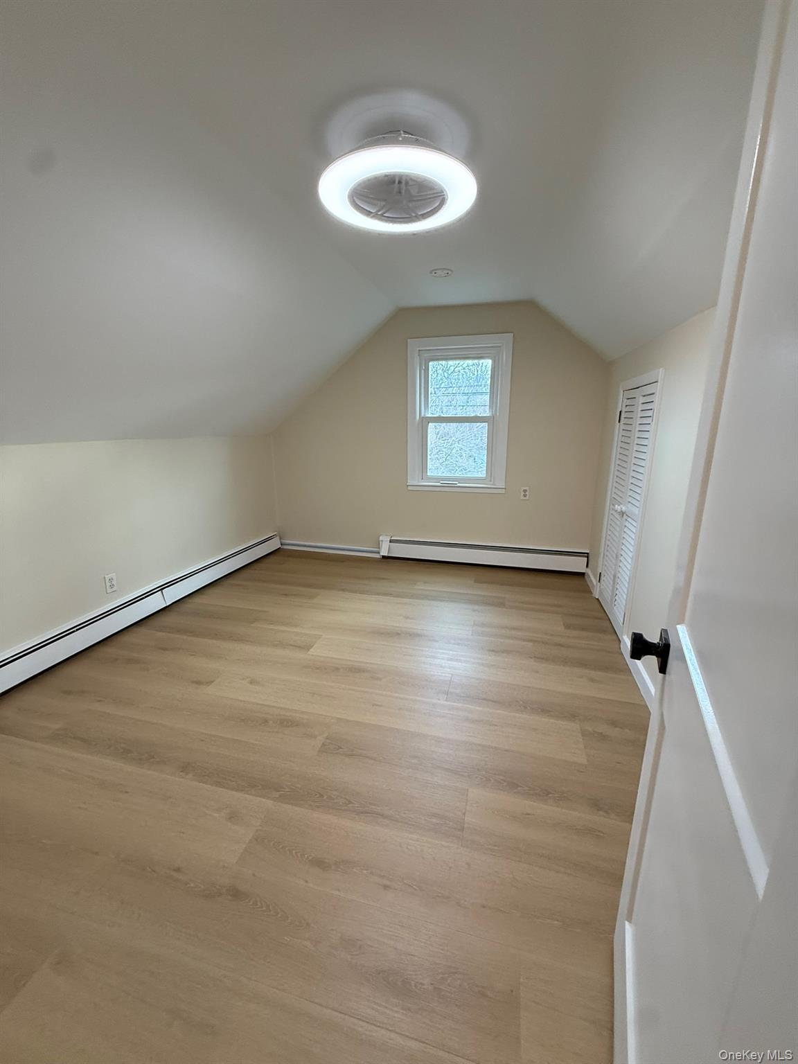 443 North Country Rd Property Photo 17