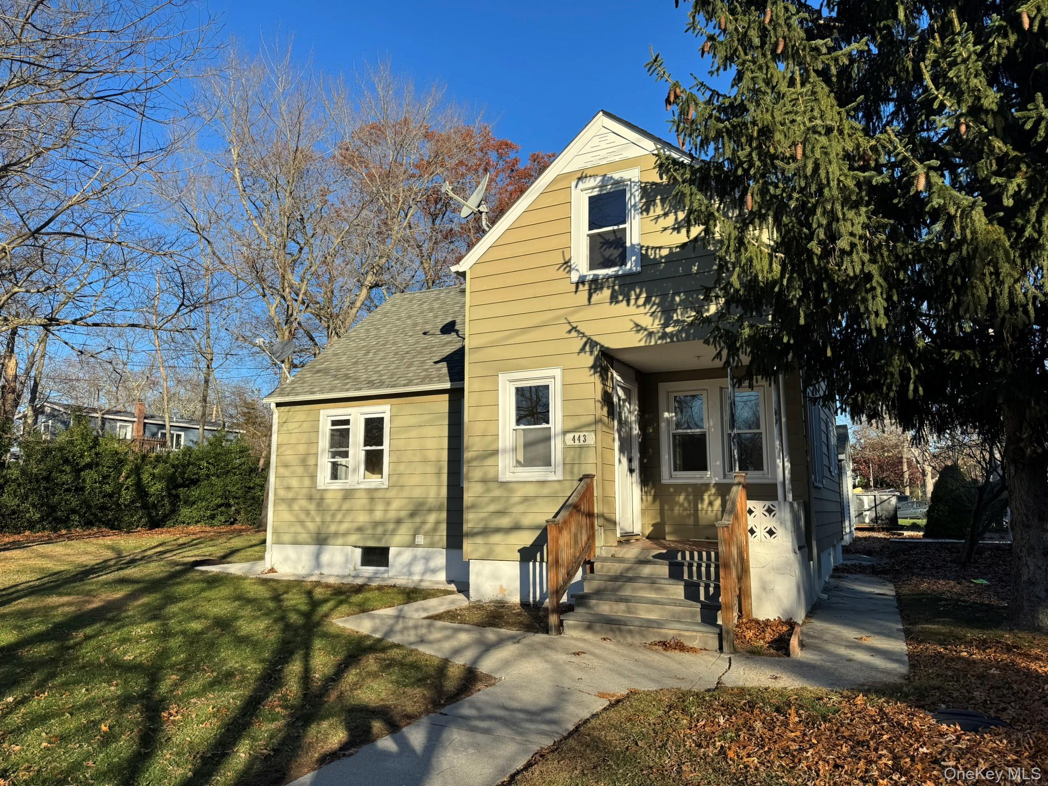 443 North Country Rd Property Photo 19