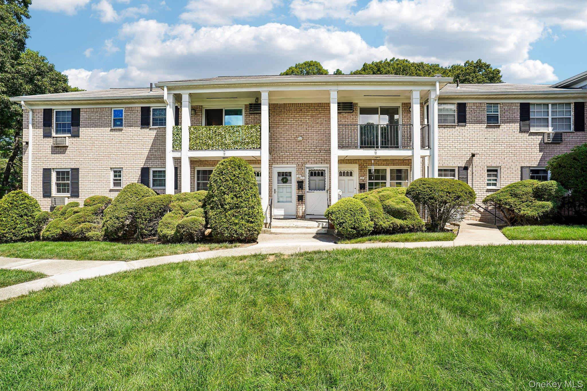 15 Doxbury Lane Property Photo 1