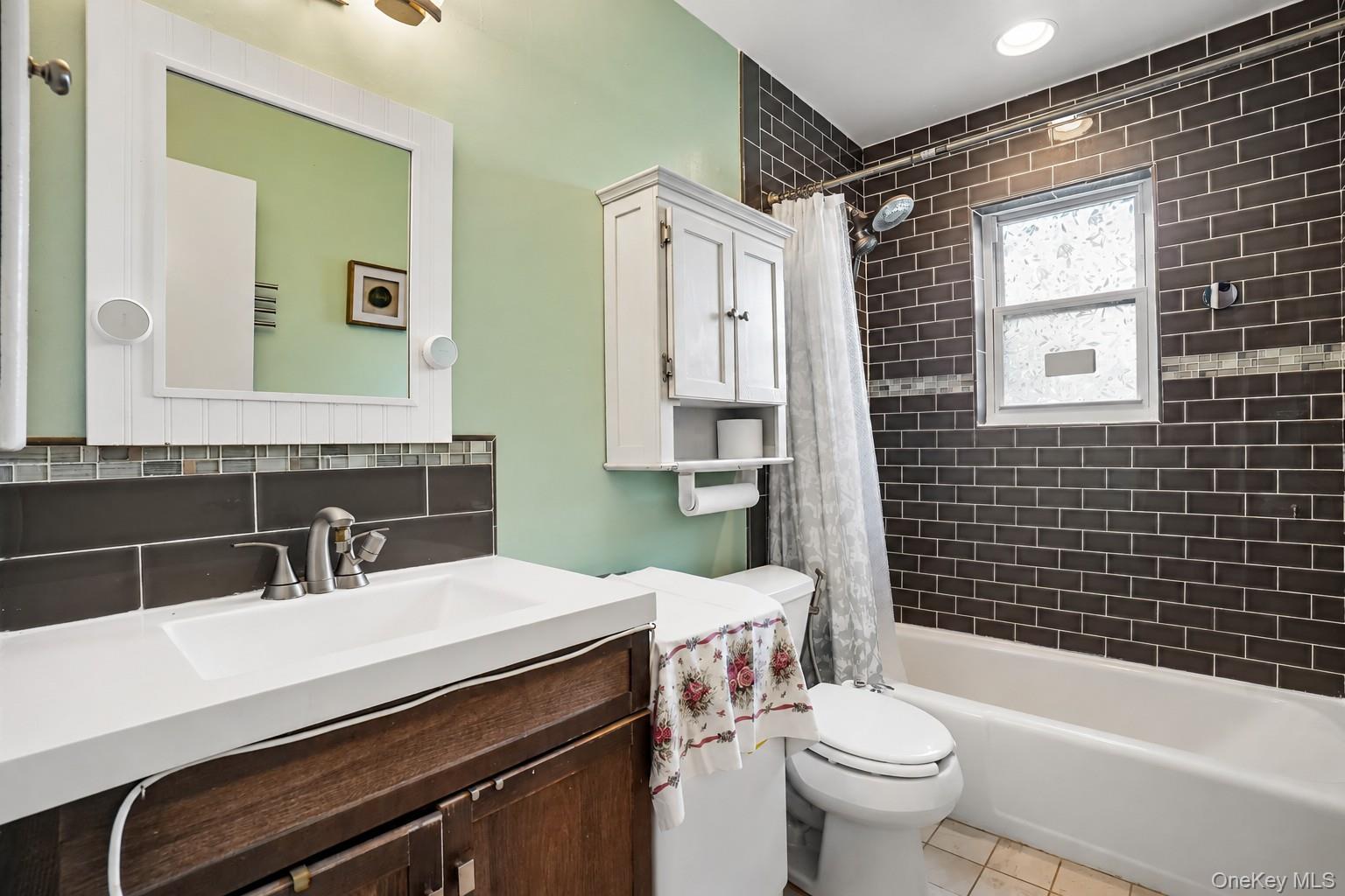 15 Doxbury Lane Property Photo 12