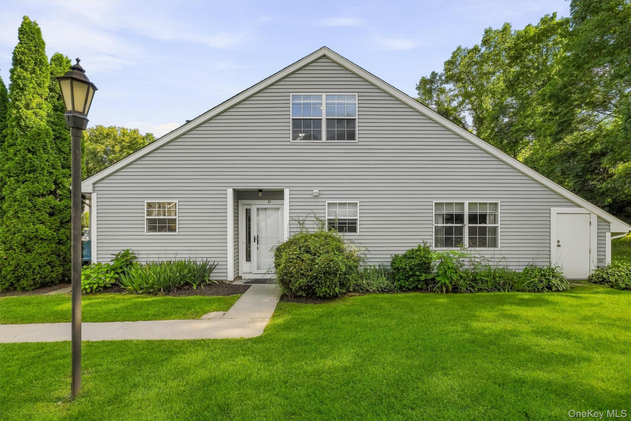 10 Evergreen Way Property Photo 2