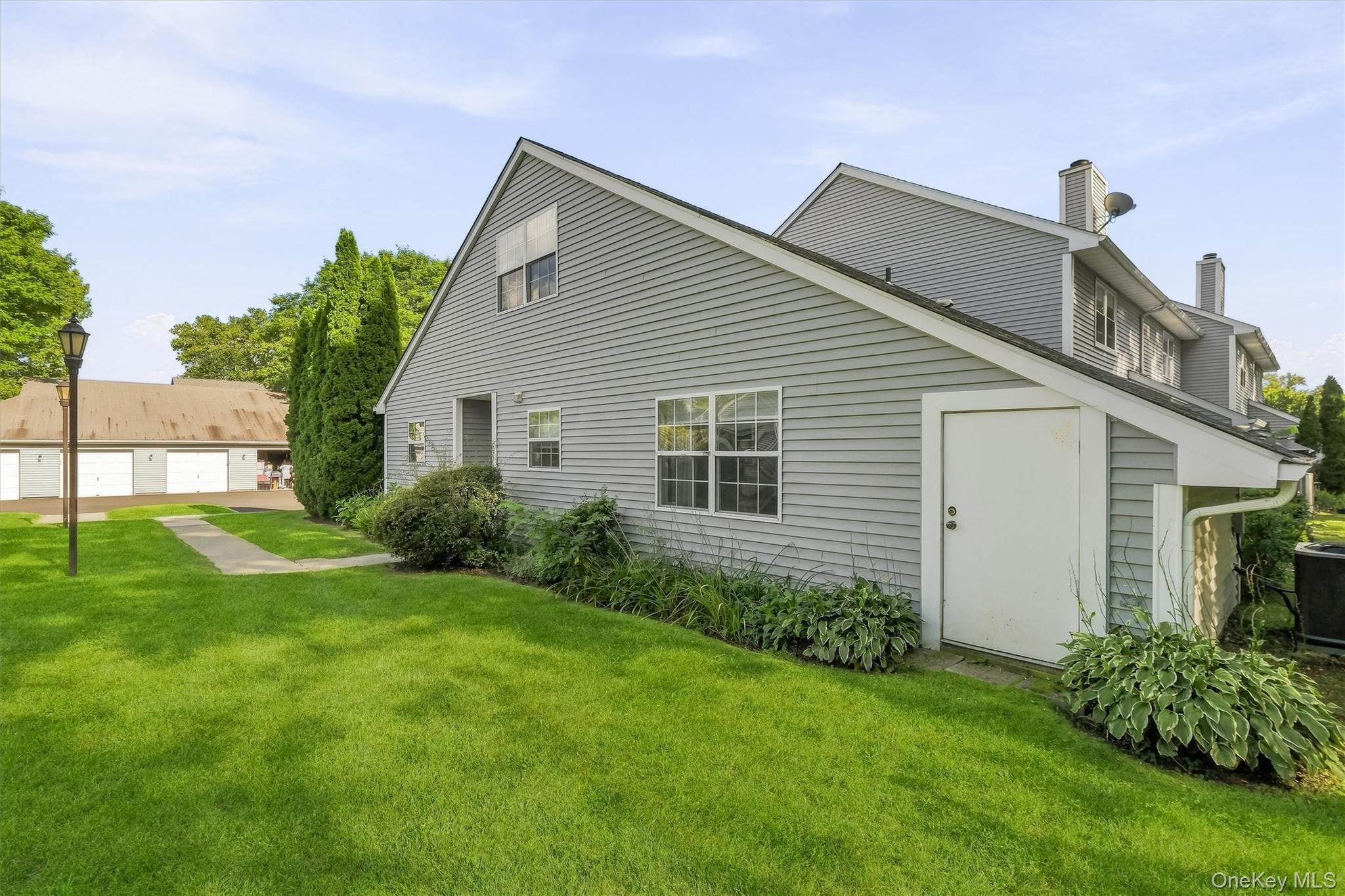 10 Evergreen Way Property Photo 4