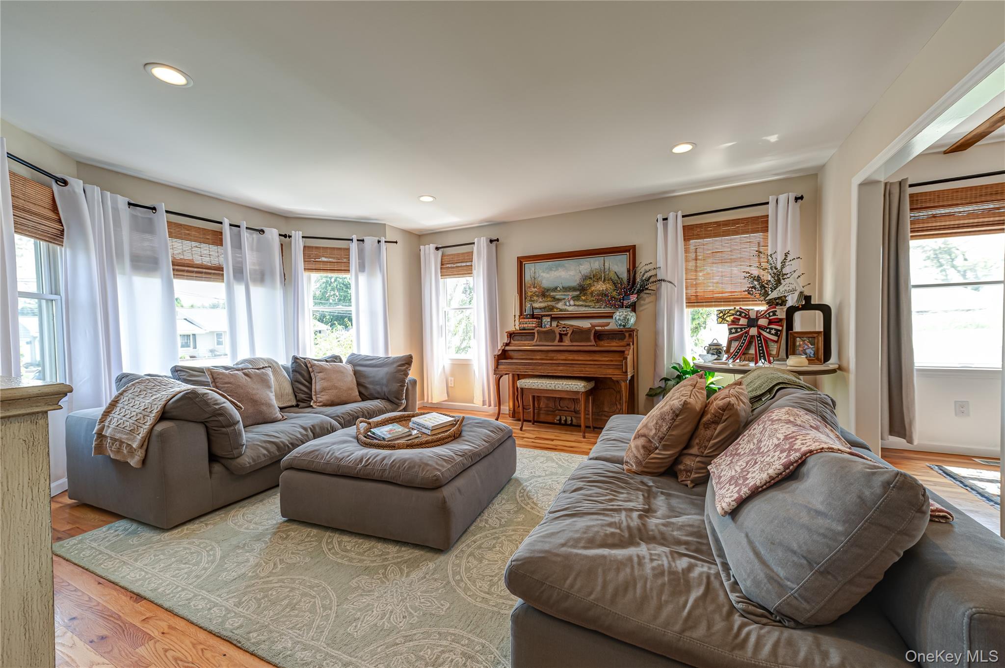 406 Vanderbilt Boulevard Property Photo 3