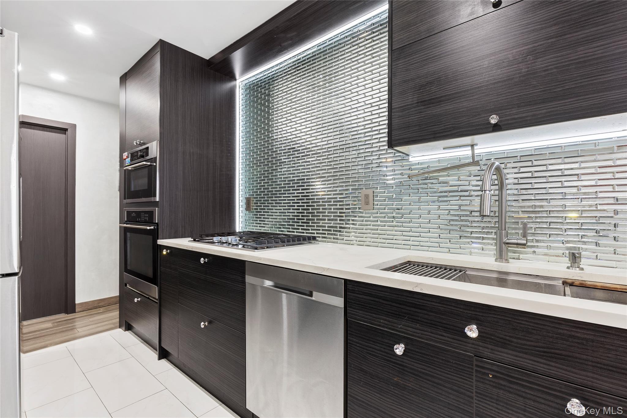 8611 151st Avenue 5e Property Photo 5