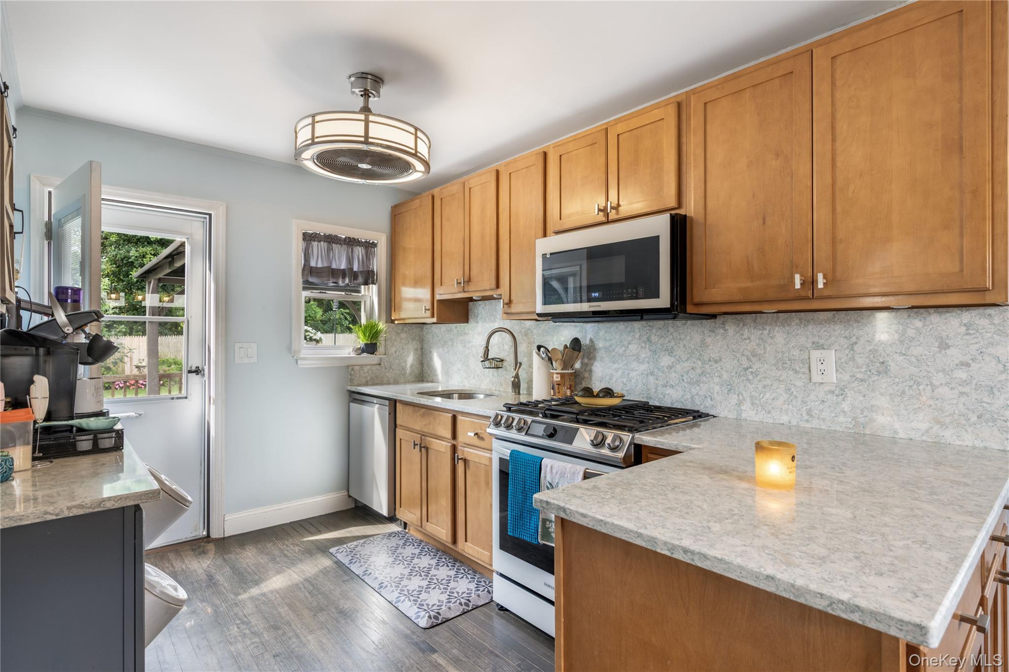 16 12th Street Property Photo 9