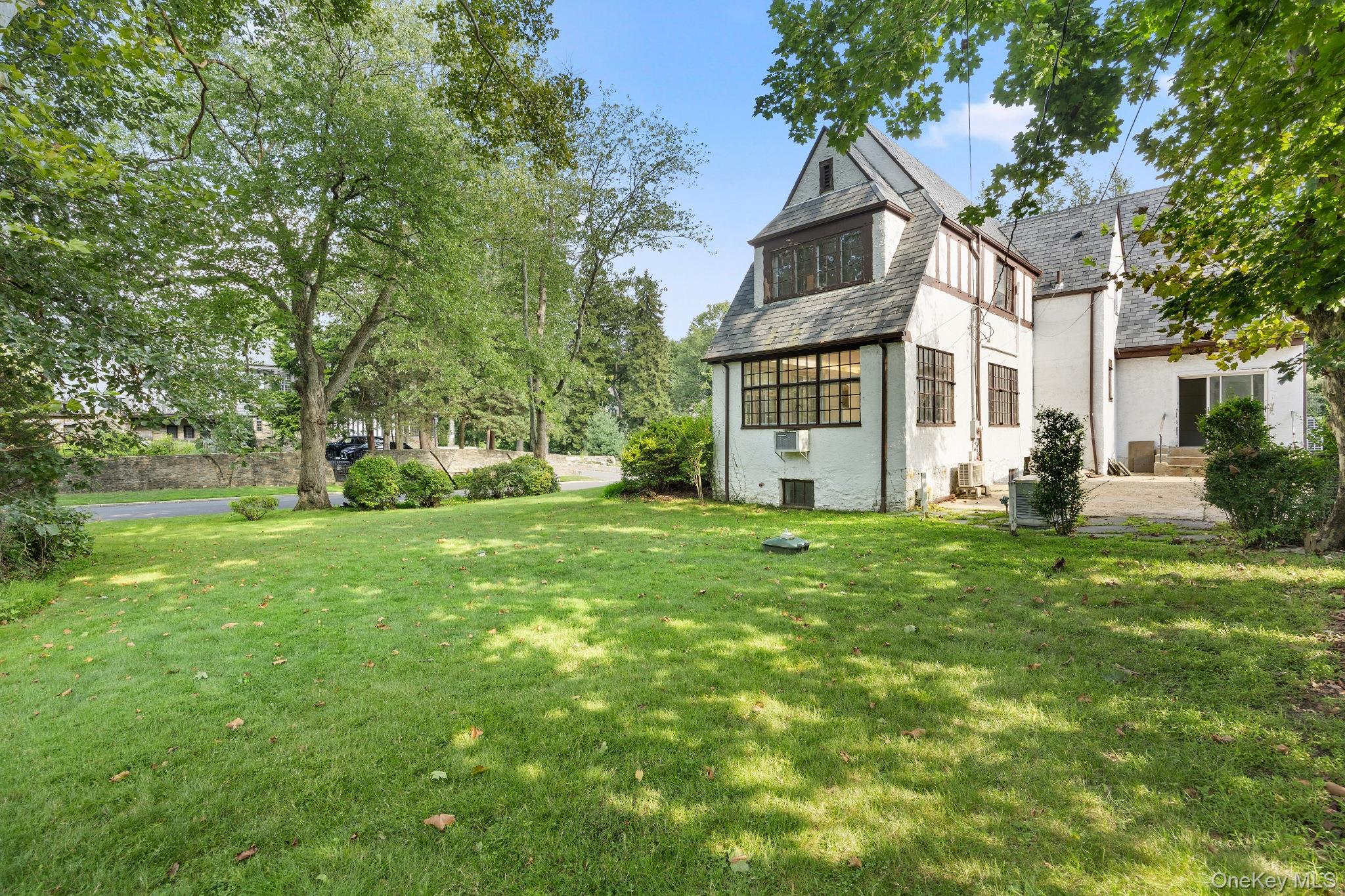 2 Byworth Road Property Photo 3