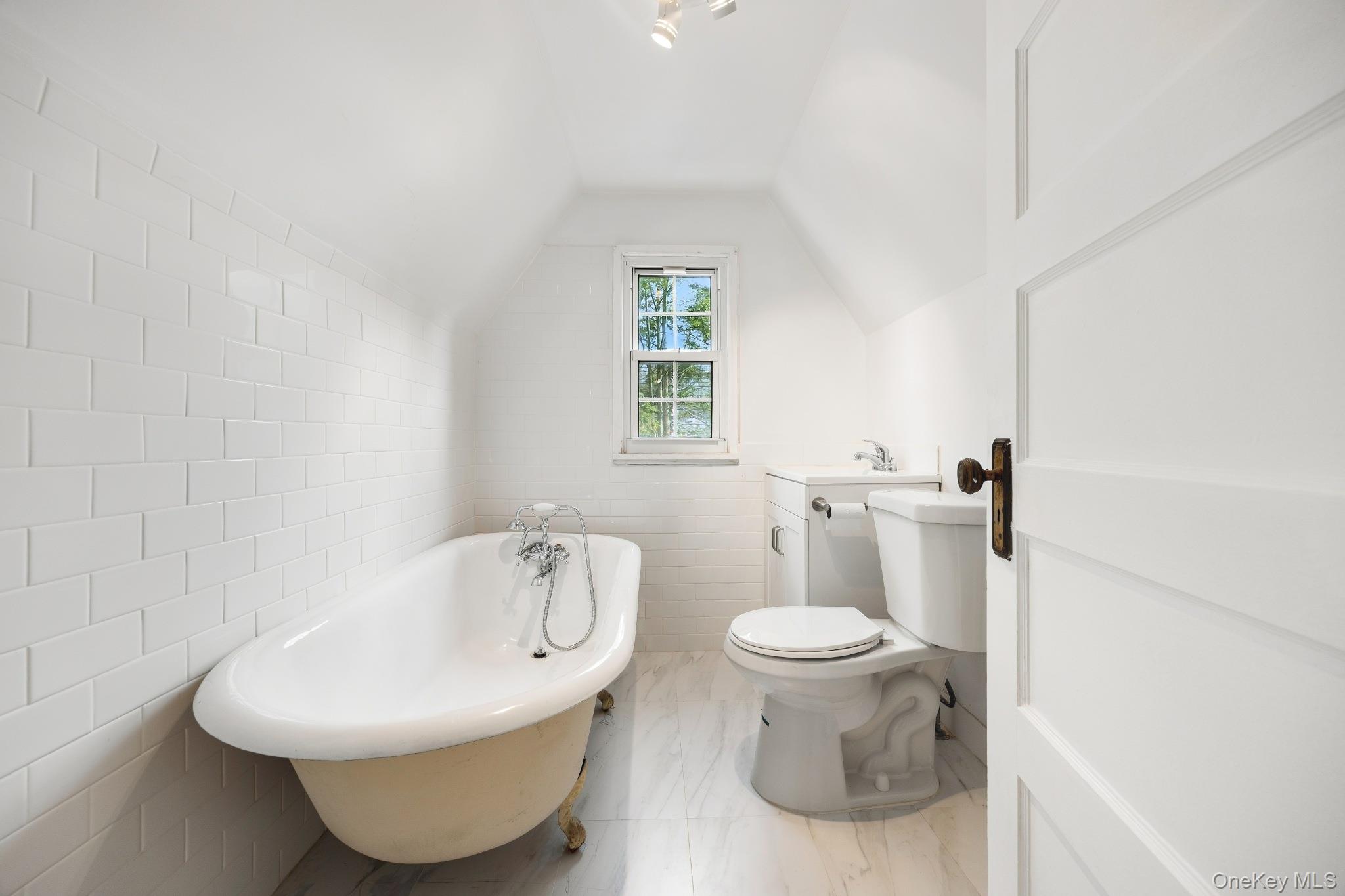 2 Byworth Road Property Photo 27