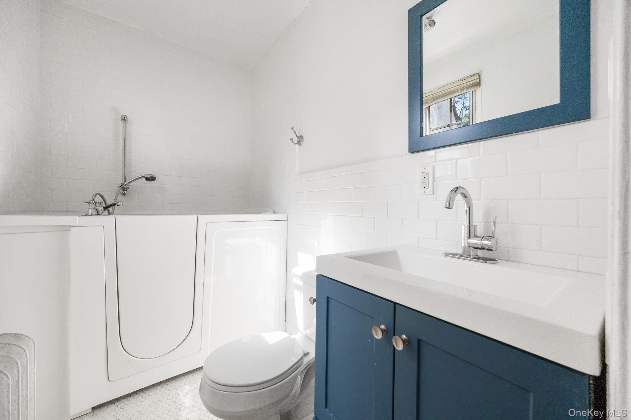 2 Byworth Road Property Photo 28