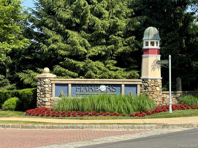 32 Bridge Lane