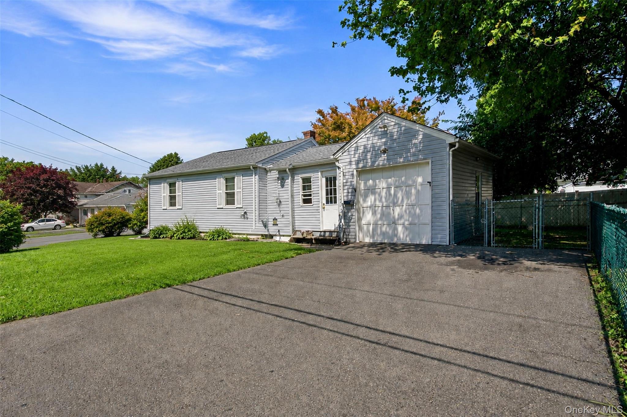 6 Hillside Avenue Property Photo 2