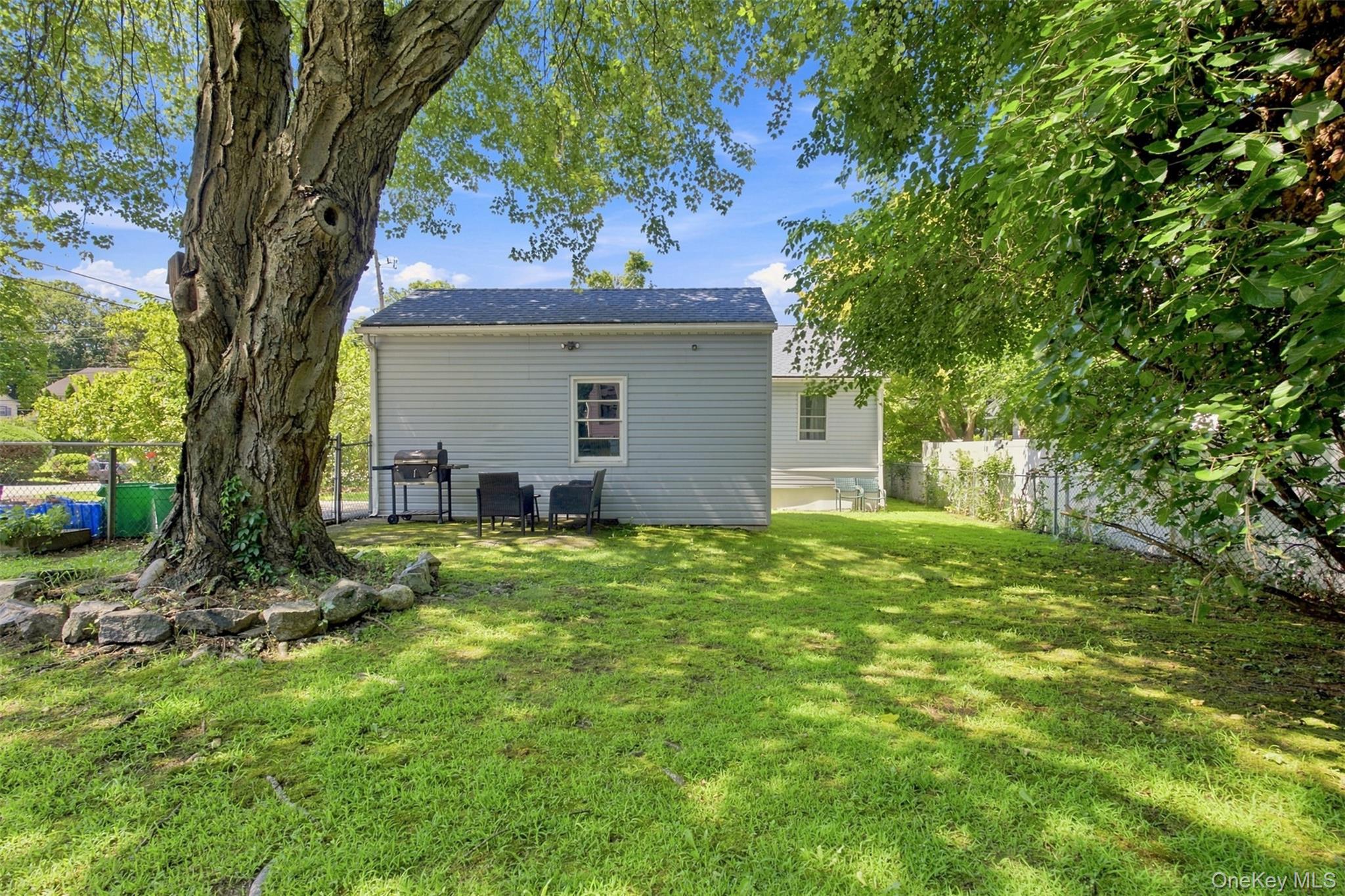 6 Hillside Avenue Property Photo 22