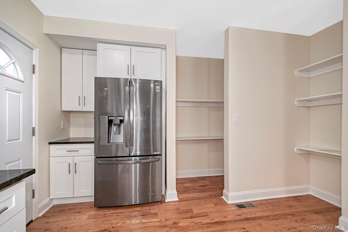 16 Park Avenue 1 Property Photo 3