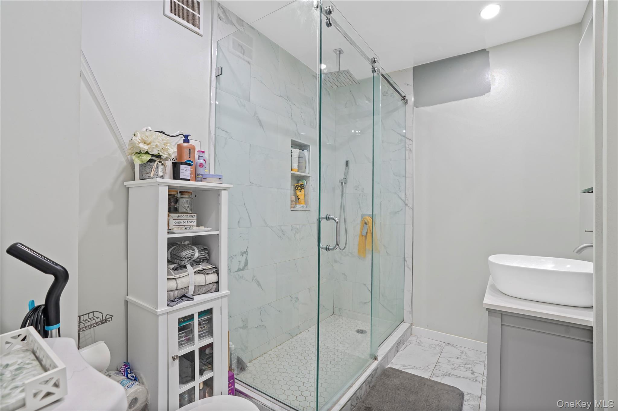 629 E 183rd Street Property Photo 13