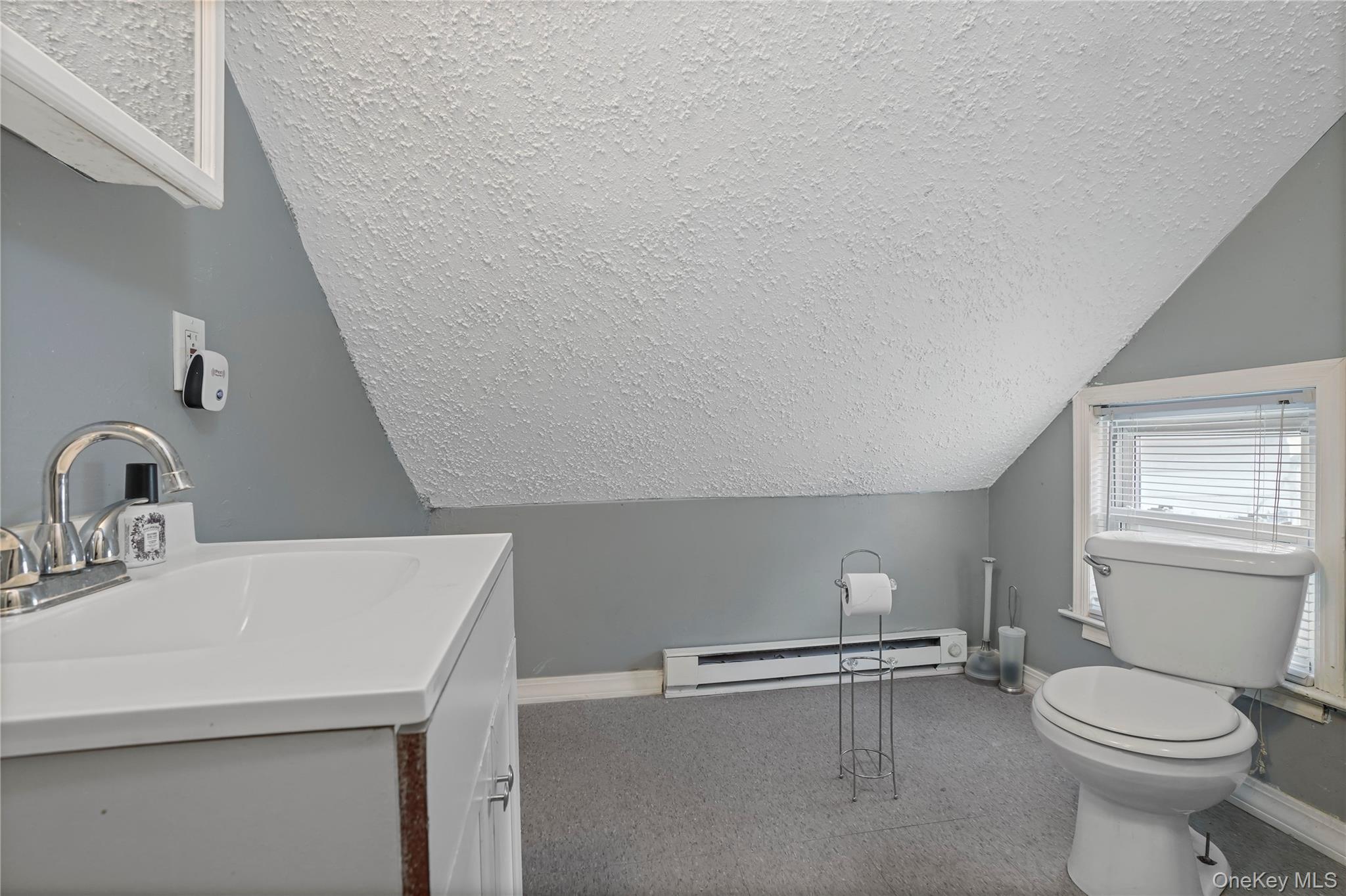 629 E 183rd Street Property Photo 35