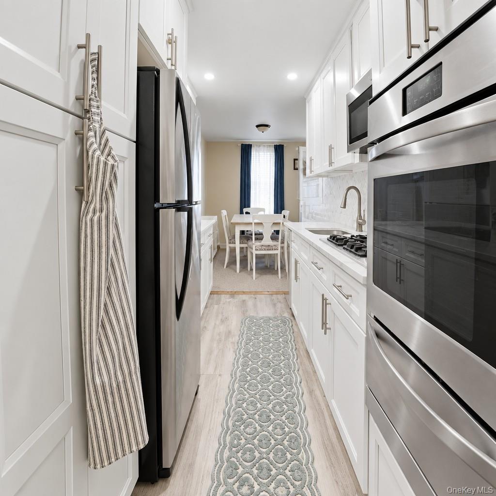 60 Hempstead Avenue 2h Property Photo 6