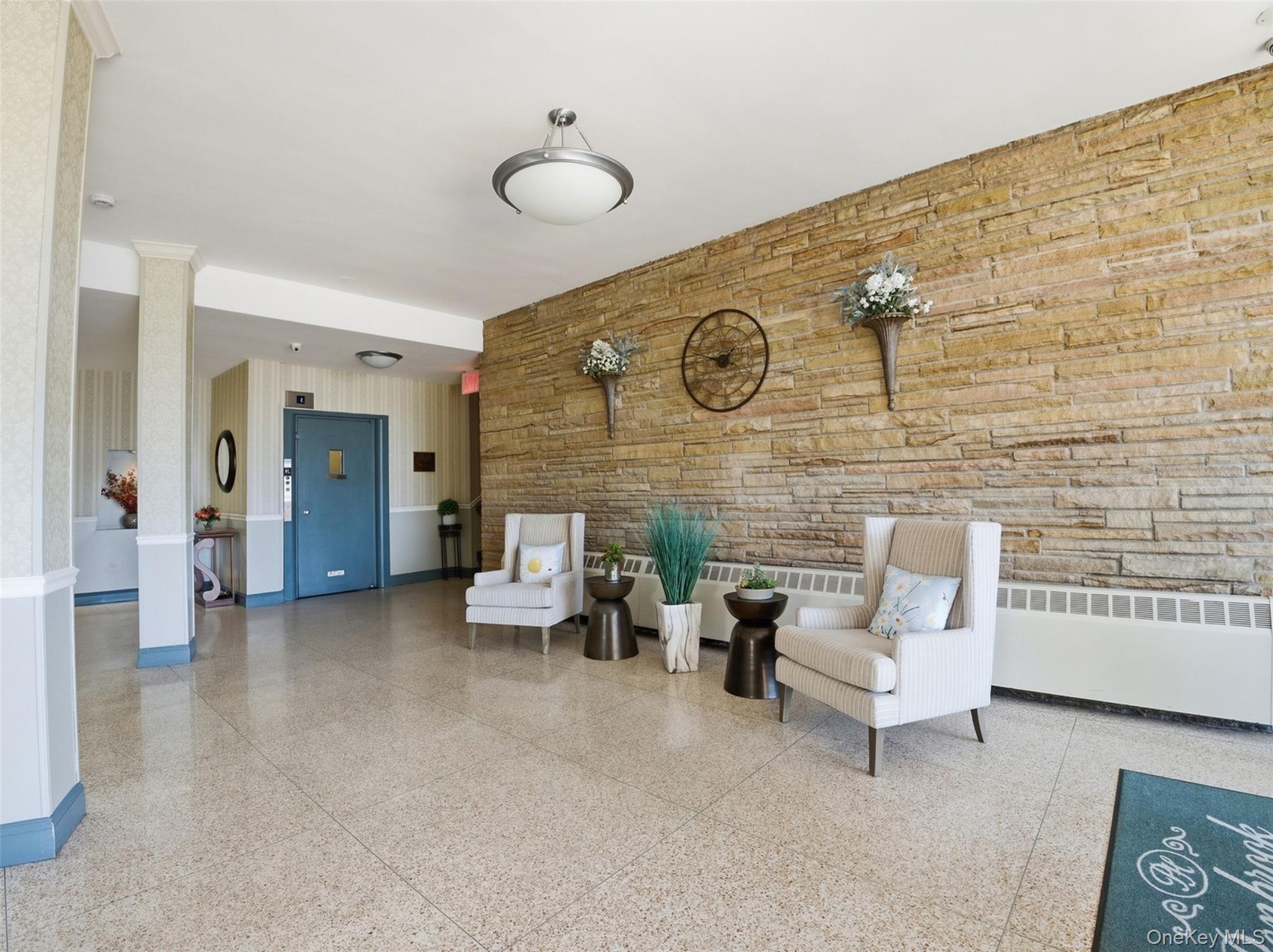 60 Hempstead Avenue 2h Property Photo 21