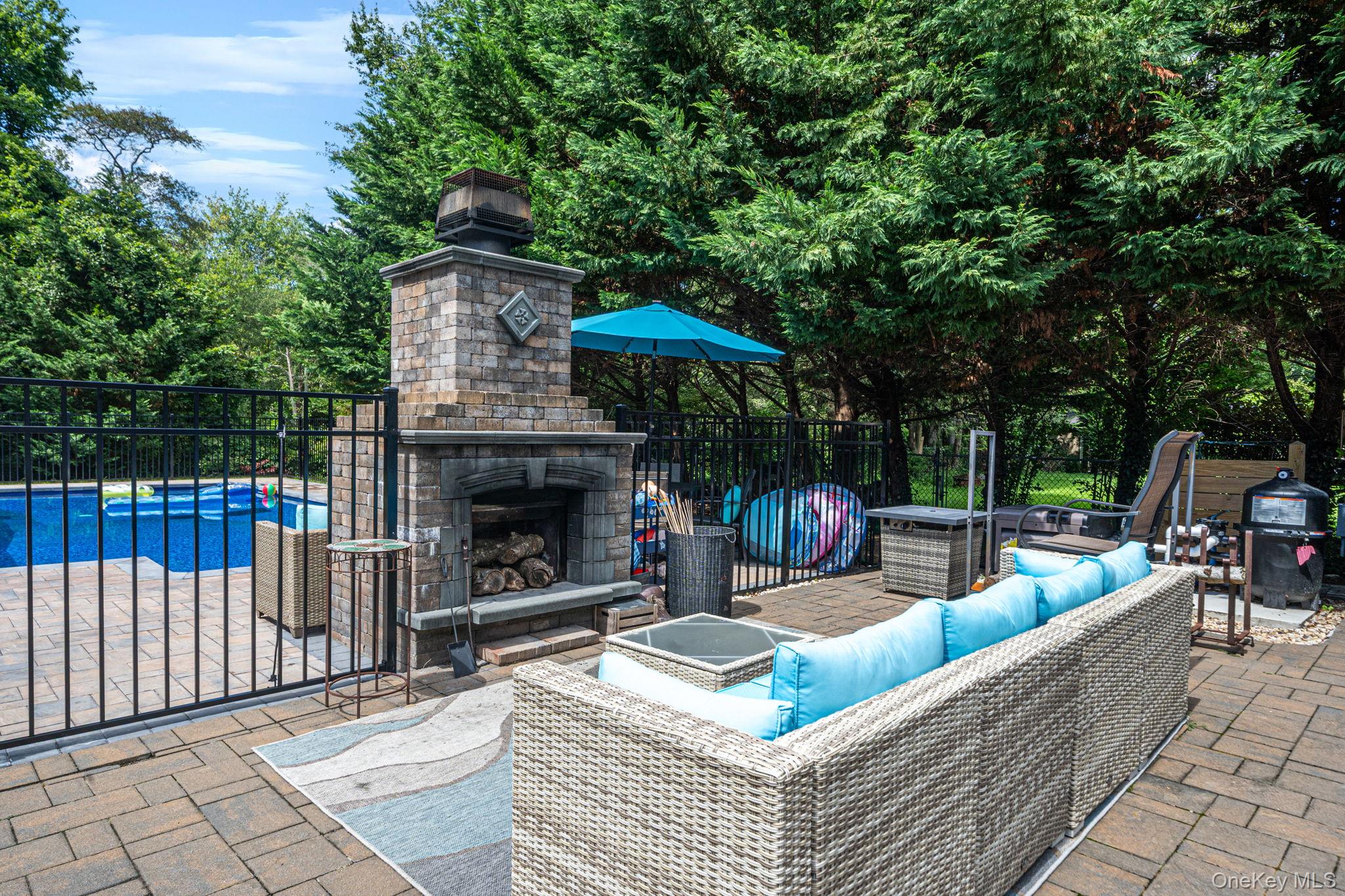 136 Vanderbilt Boulevard Property Photo 9